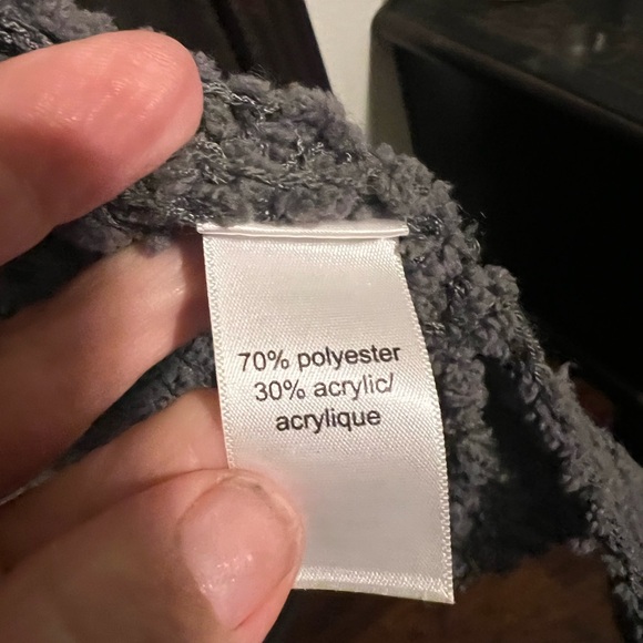 Cozy Chunky Gray Women's Sweater - Picture 4 of 4